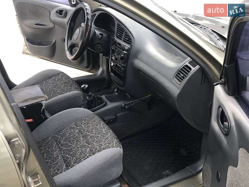 Седан Daewoo Lanos 2004 в Львове