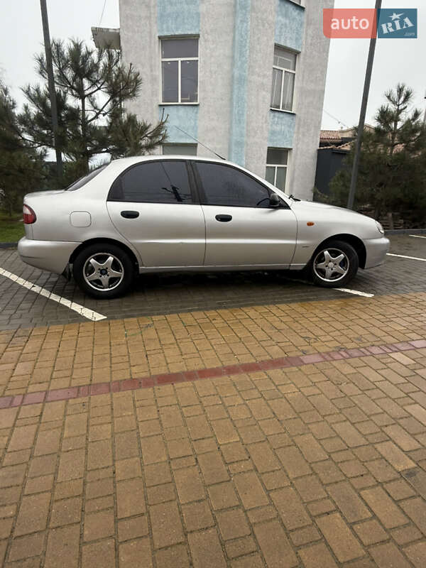 Седан Daewoo Lanos 2003 в Черноморске