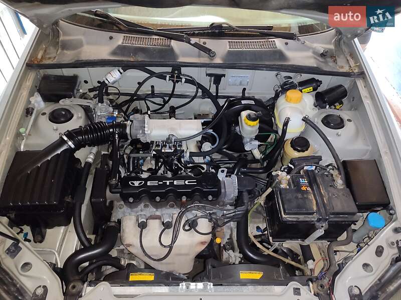 Хэтчбек Daewoo Lanos 2004 в Днепре