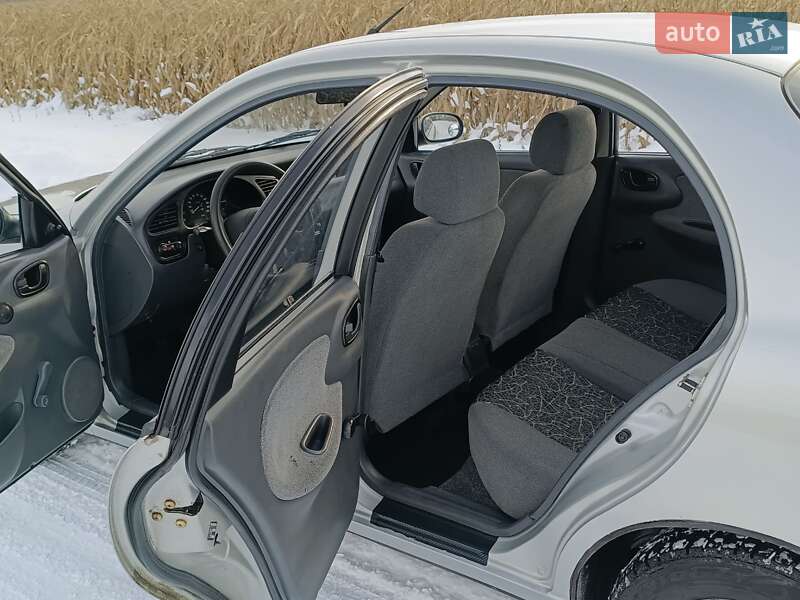 Седан Daewoo Lanos 2006 в Ромнах