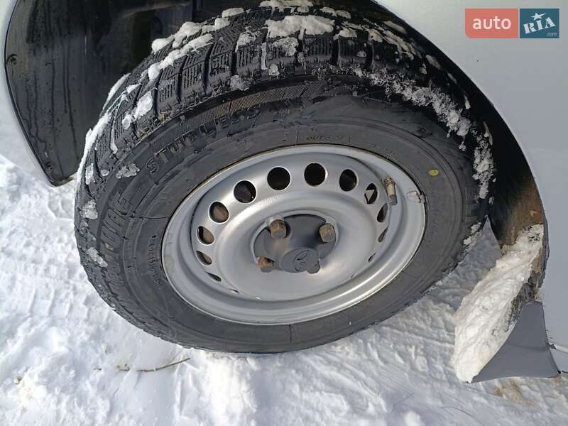 Седан Daewoo Lanos 2006 в Ромнах