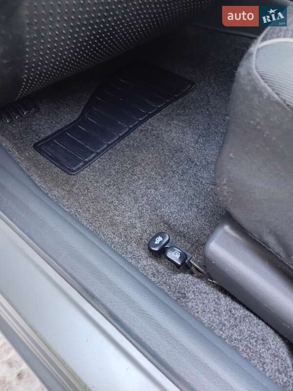 Седан Daewoo Lanos 2004 в Житомирі