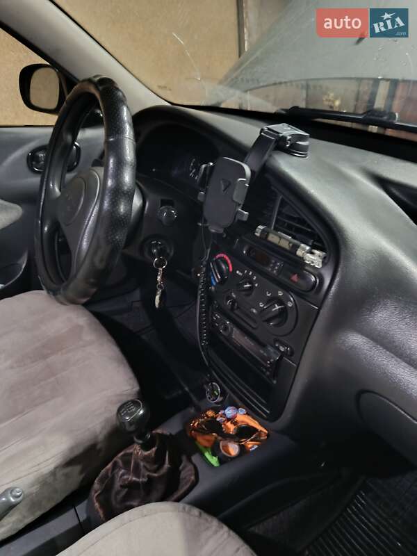 Седан Daewoo Lanos 2006 в Днепре