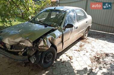 Седан Daewoo Lanos 2004 в Львові