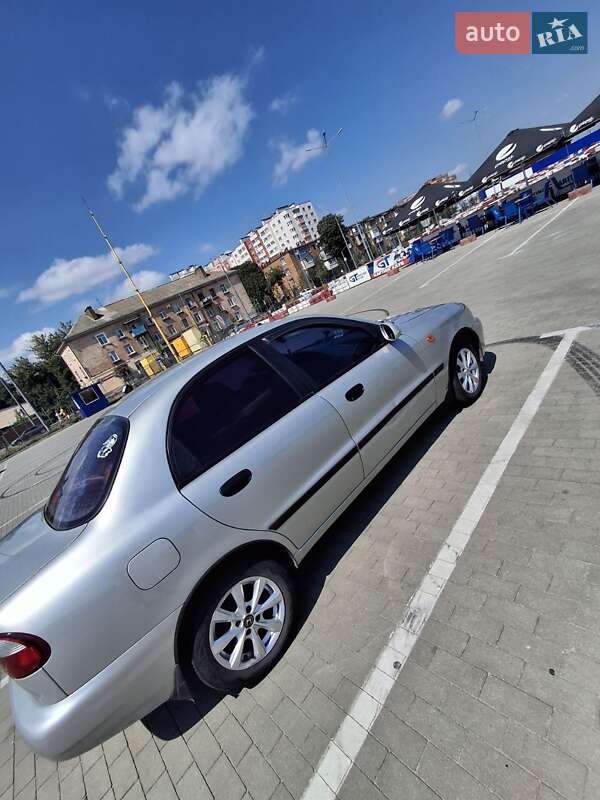 Седан Daewoo Lanos 2004 в Виннице