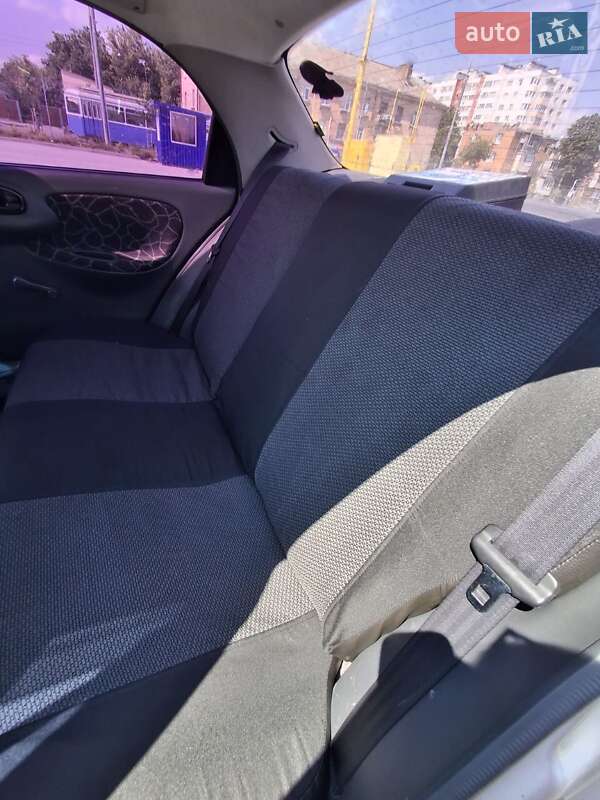 Седан Daewoo Lanos 2004 в Виннице