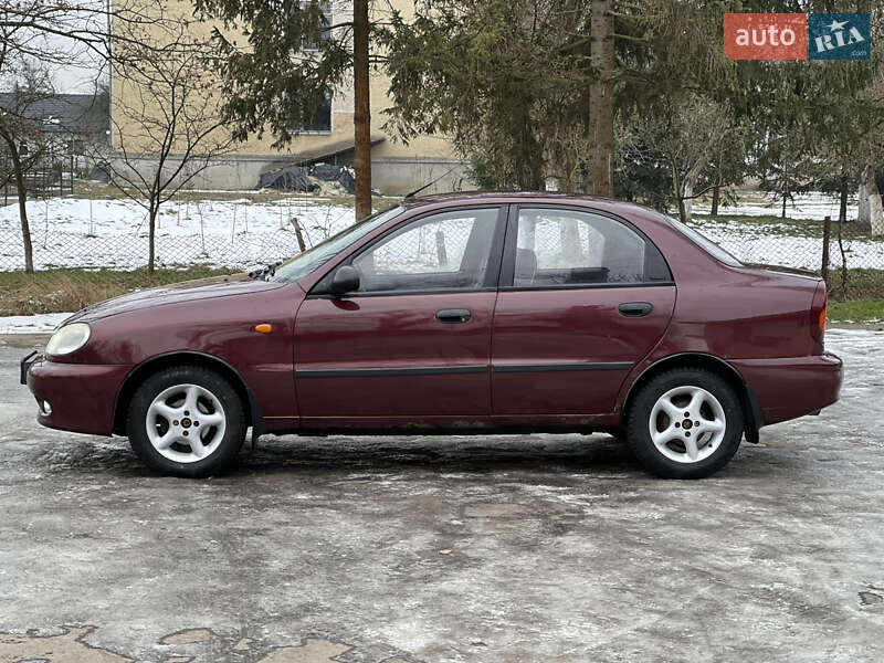 Седан Daewoo Lanos 2010 в Ивано-Франковске