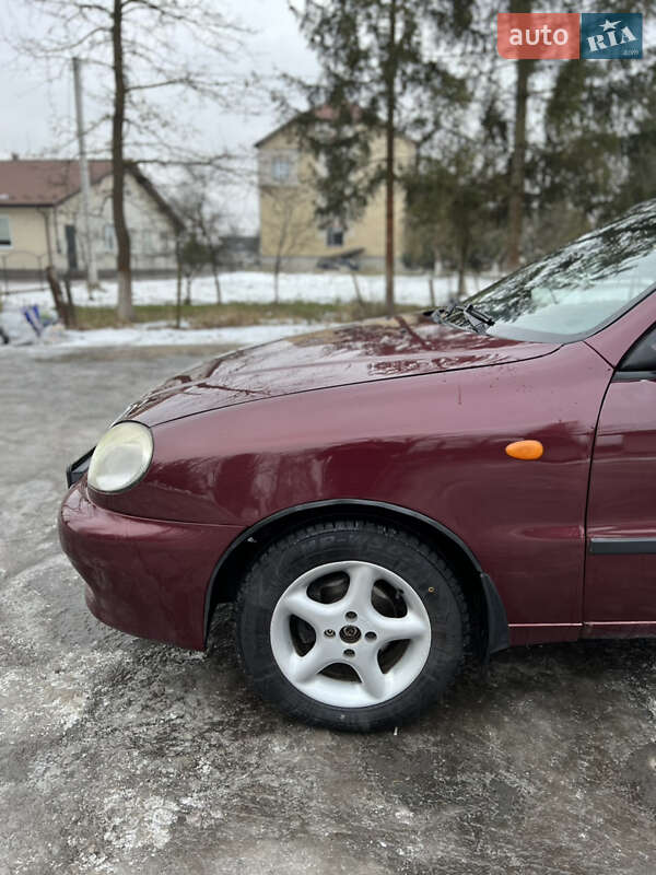 Седан Daewoo Lanos 2010 в Ивано-Франковске