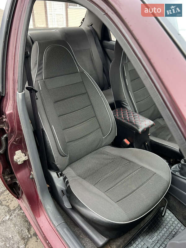 Седан Daewoo Lanos 2010 в Ивано-Франковске