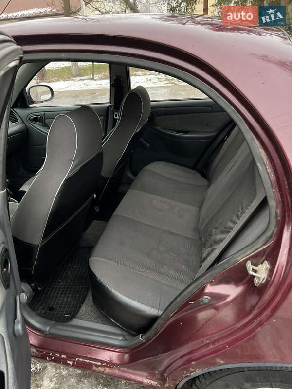 Седан Daewoo Lanos 2010 в Ивано-Франковске