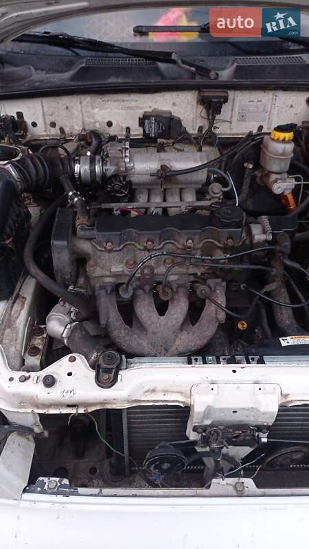 Седан Daewoo Lanos 2003 в Киверцах