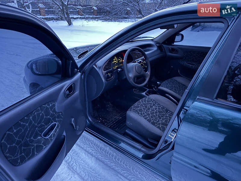 Седан Daewoo Lanos 2003 в Городище