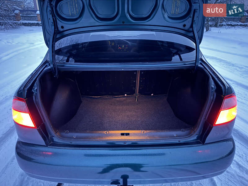 Седан Daewoo Lanos 2003 в Городище