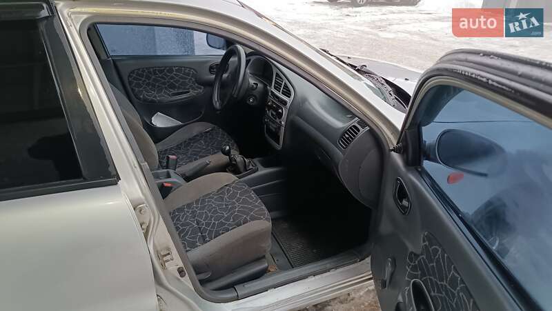 Седан Daewoo Lanos 2002 в Житомире