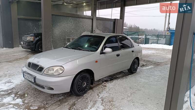 Седан Daewoo Lanos 2002 в Житомире