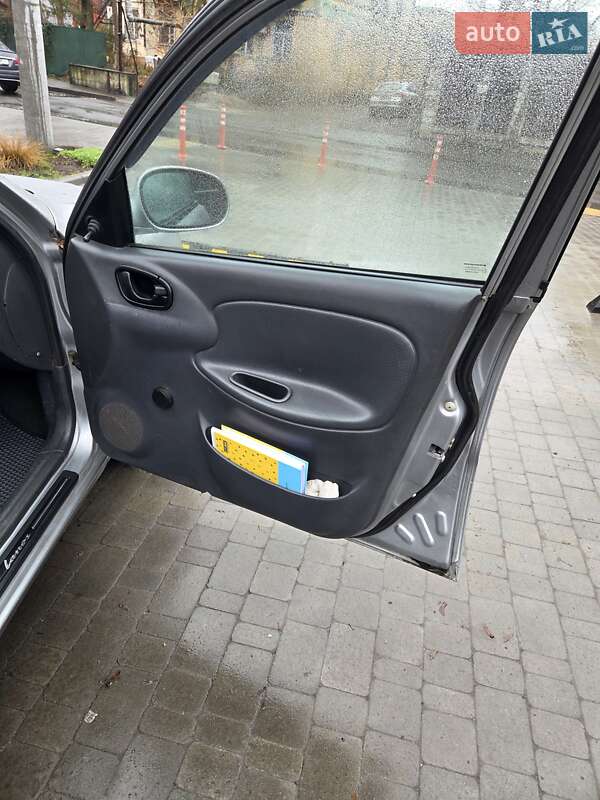 Седан Daewoo Lanos 1998 в Одессе