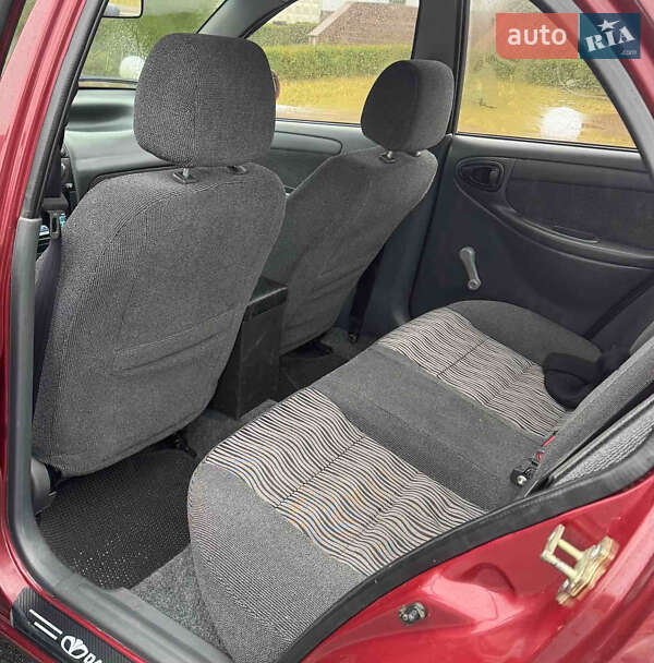 Седан Daewoo Lanos 2013 в Житомире