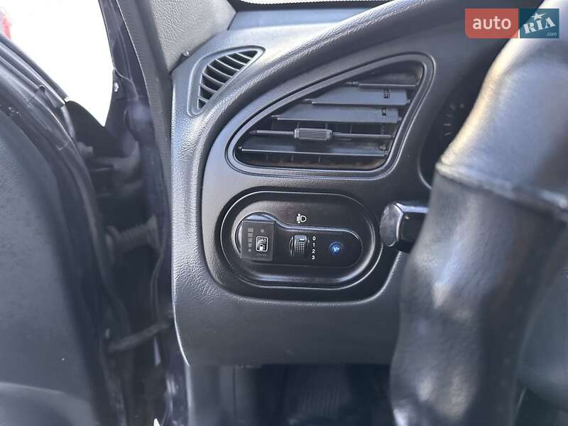 Седан Daewoo Lanos 2004 в Синельниково