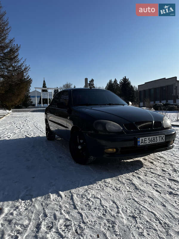 Седан Daewoo Lanos 2009 в Вольногорске