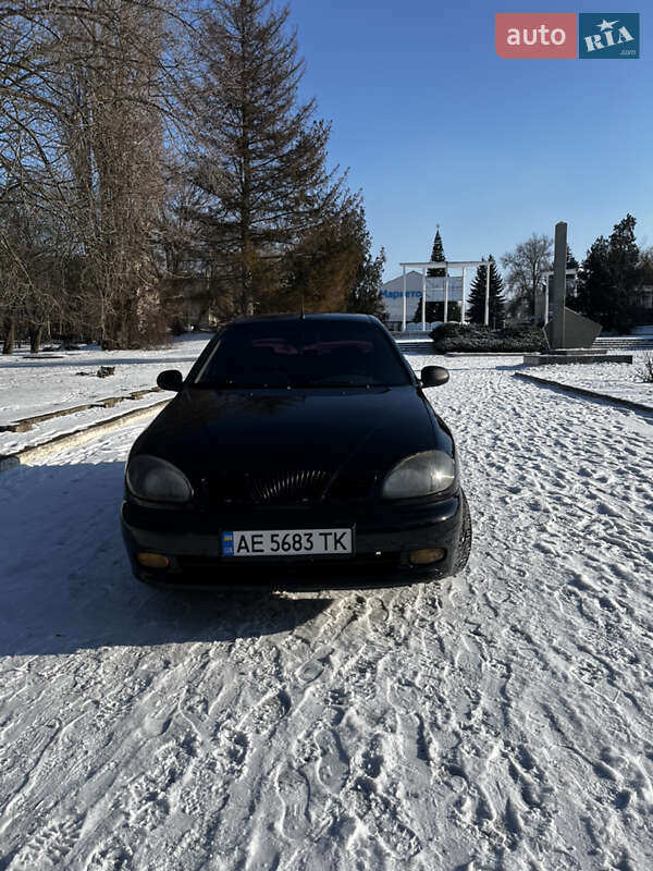 Седан Daewoo Lanos 2009 в Вольногорске