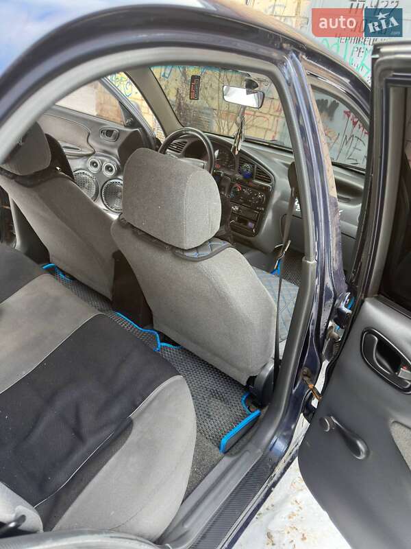 Седан Daewoo Lanos 2004 в Черновцах