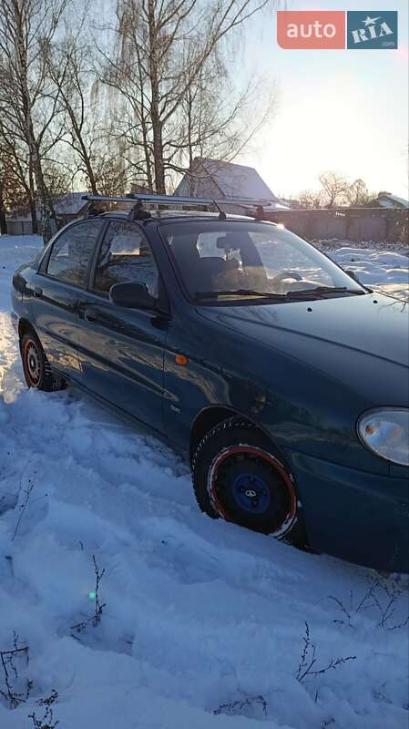 Седан Daewoo Lanos 2004 в Сновську