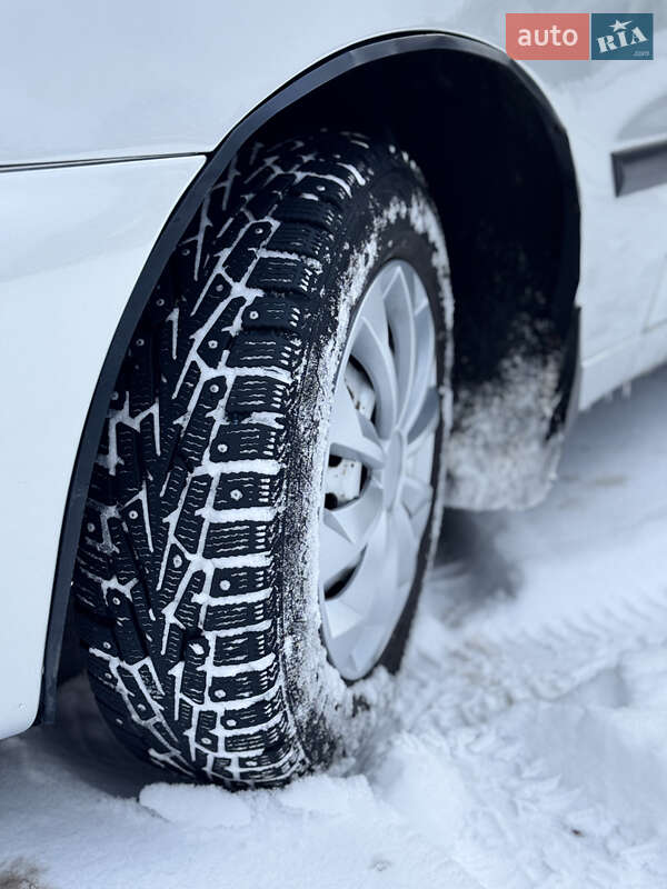 Седан Daewoo Lanos 2004 в Днепре