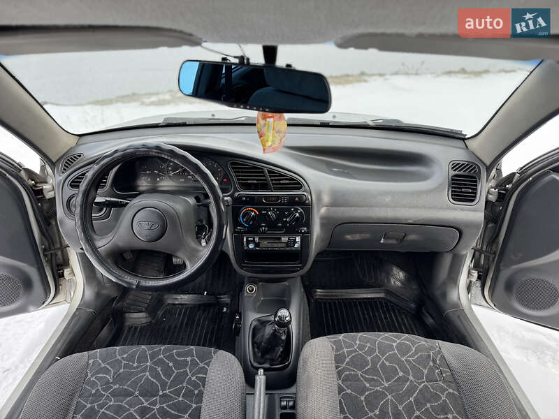 Седан Daewoo Lanos 2004 в Днепре