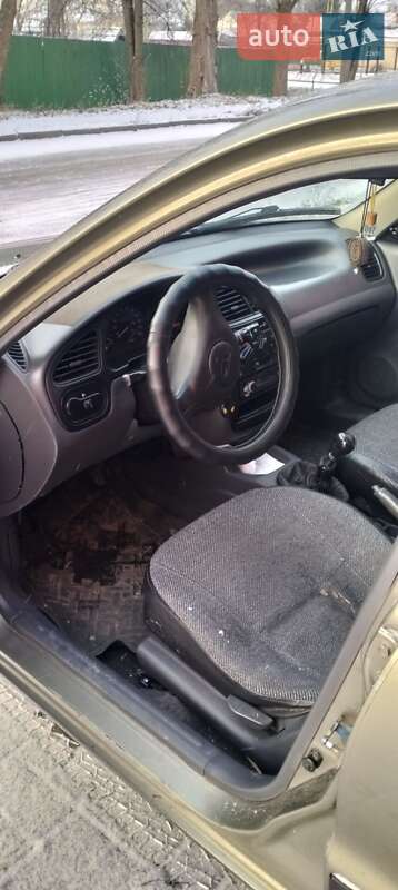 Седан Daewoo Lanos 2003 в Кременчуге