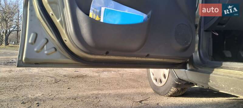 Седан Daewoo Lanos 2003 в Кременчуге