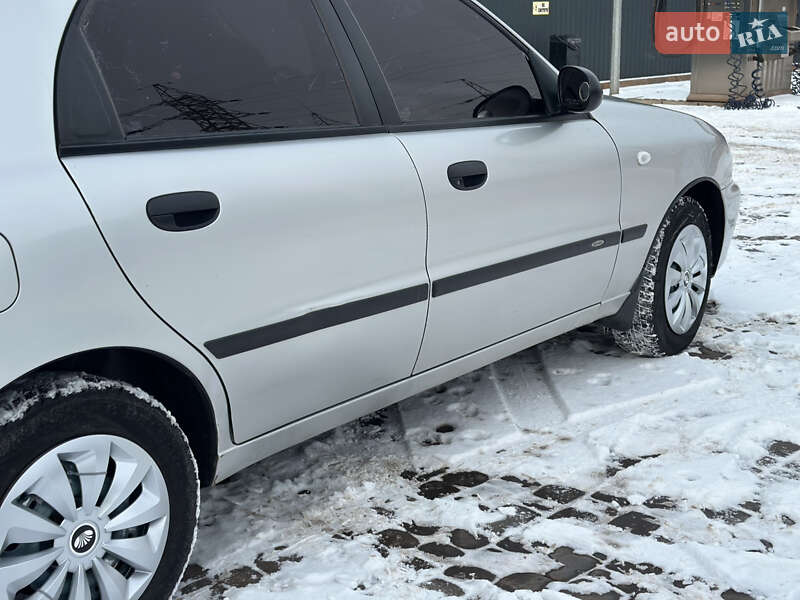 Седан Daewoo Lanos 2004 в Кривом Роге