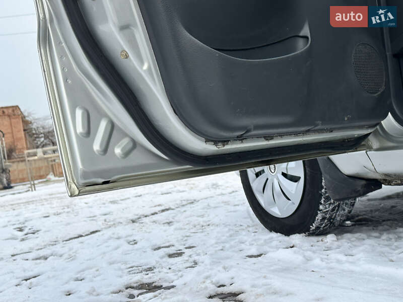 Седан Daewoo Lanos 2004 в Кривом Роге