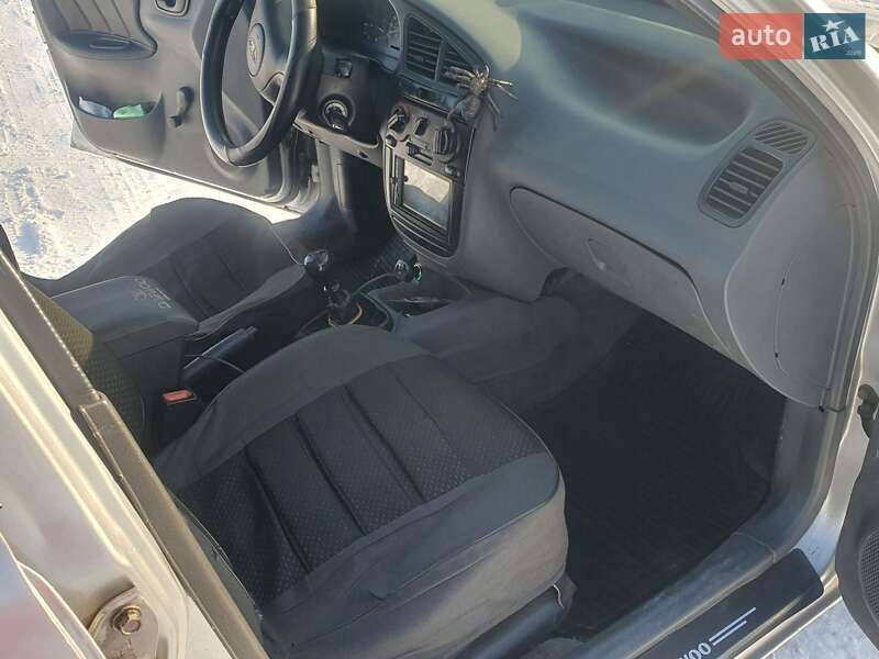 Седан Daewoo Lanos 2005 в Харькове