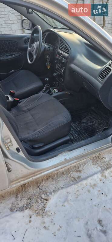 Седан Daewoo Lanos 2003 в Великой Александровке