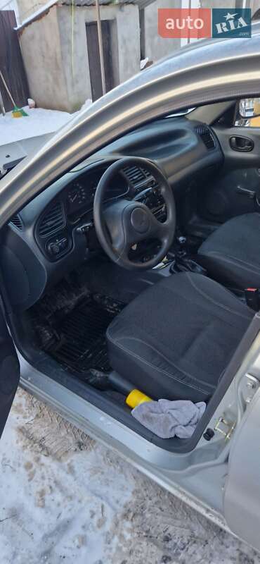 Седан Daewoo Lanos 2003 в Великой Александровке