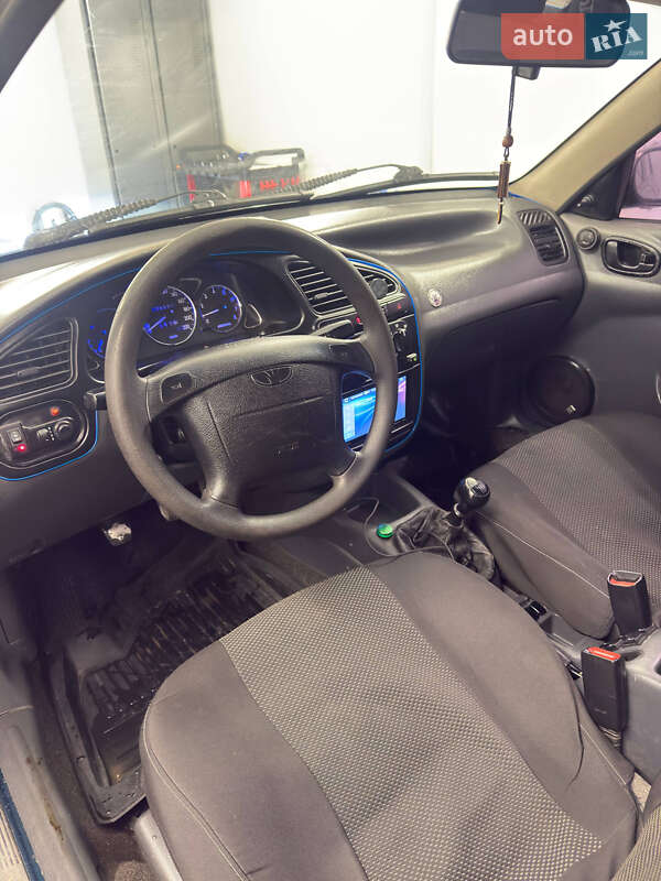 Седан Daewoo Lanos 2004 в Києві