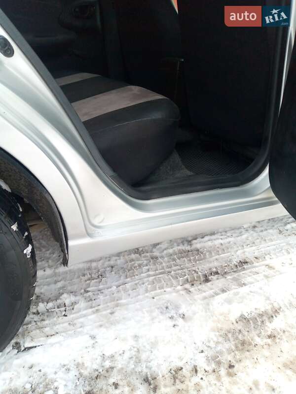 Седан Daewoo Lanos 2008 в Гребенке