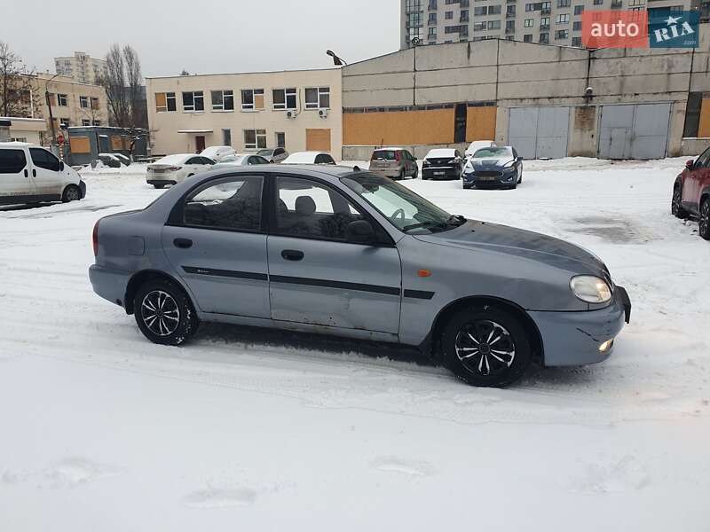Седан Daewoo Lanos 2011 в Києві