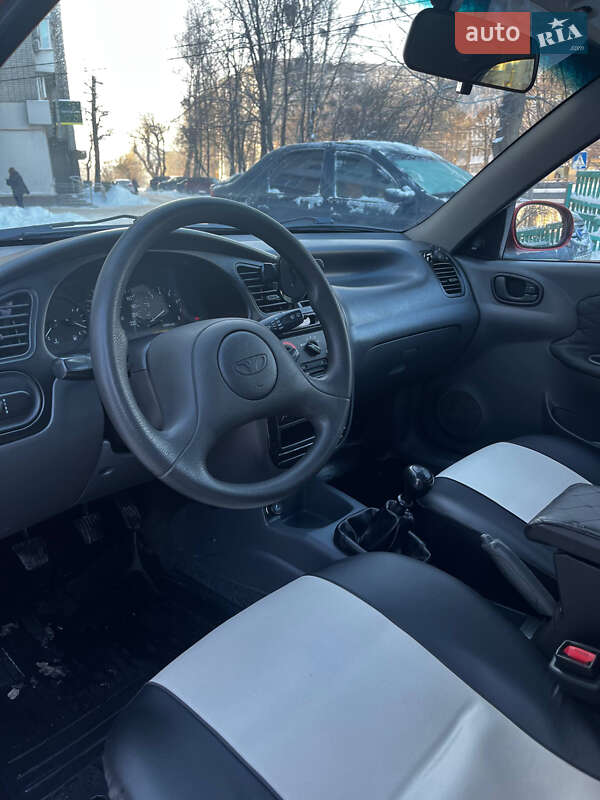 Хэтчбек Daewoo Lanos 2003 в Житомире