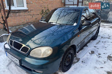 Седан Daewoo Lanos 2002 в Краснограді