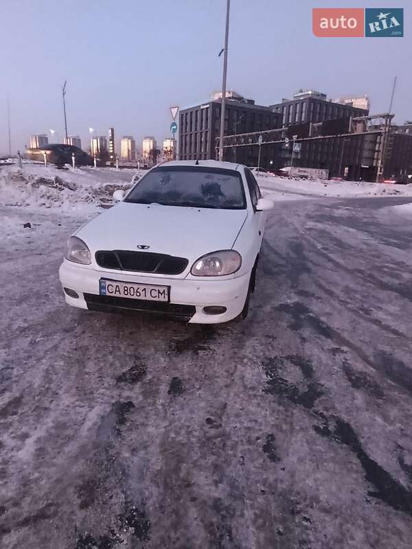 Седан Daewoo Lanos 2004 в Києві