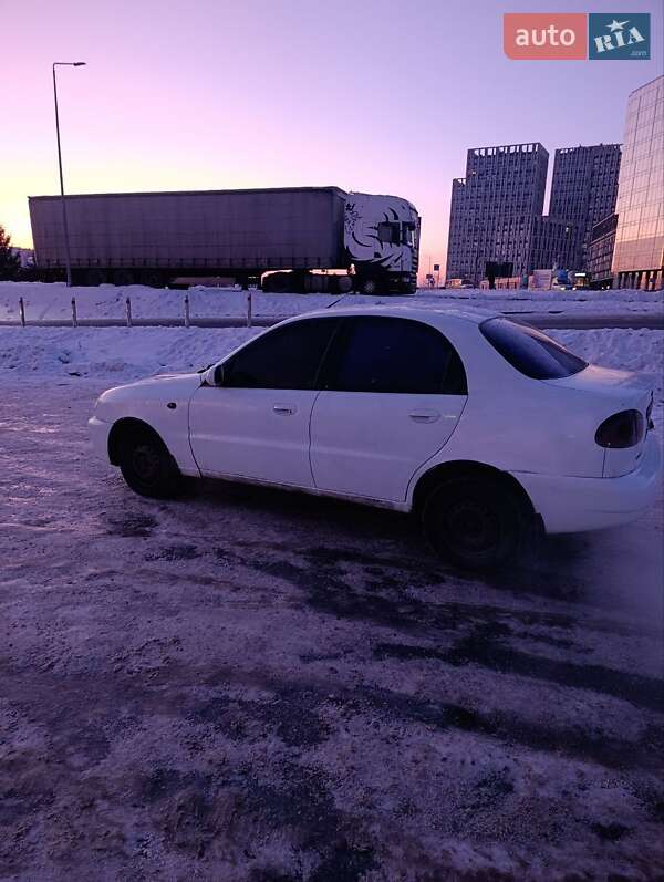 Седан Daewoo Lanos 2004 в Києві
