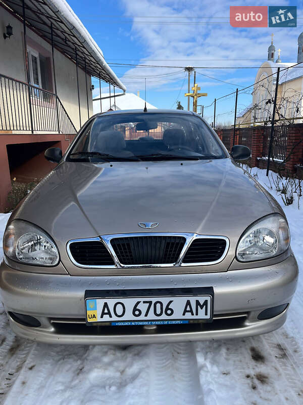 Седан Daewoo Lanos 2008 в Виноградові
