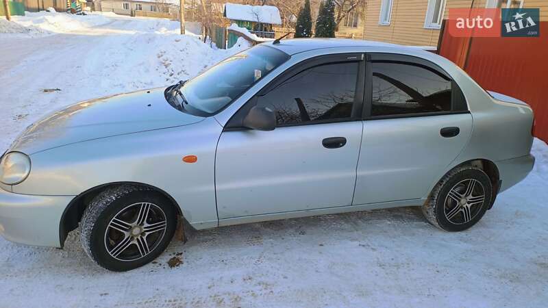 Седан Daewoo Lanos 2009 в Корюківці
