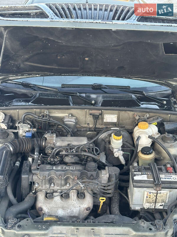 Седан Daewoo Lanos 2006 в Дніпрі