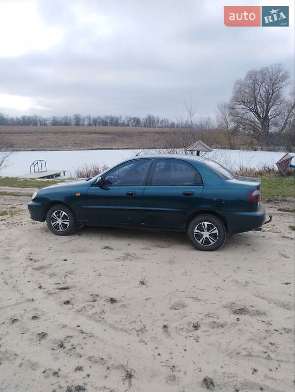 Седан Daewoo Lanos 2004 в Липовой Долине