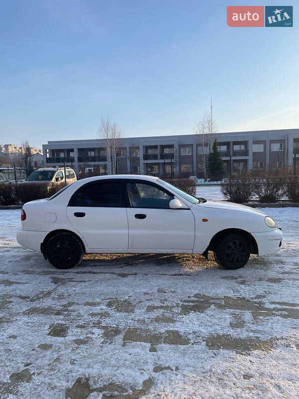 Седан Daewoo Lanos 1998 в Кременчуге