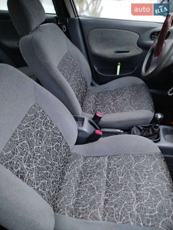 Седан Daewoo Lanos 2005 в Ровно