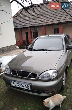 Седан Daewoo Lanos 2004 в Виноградові