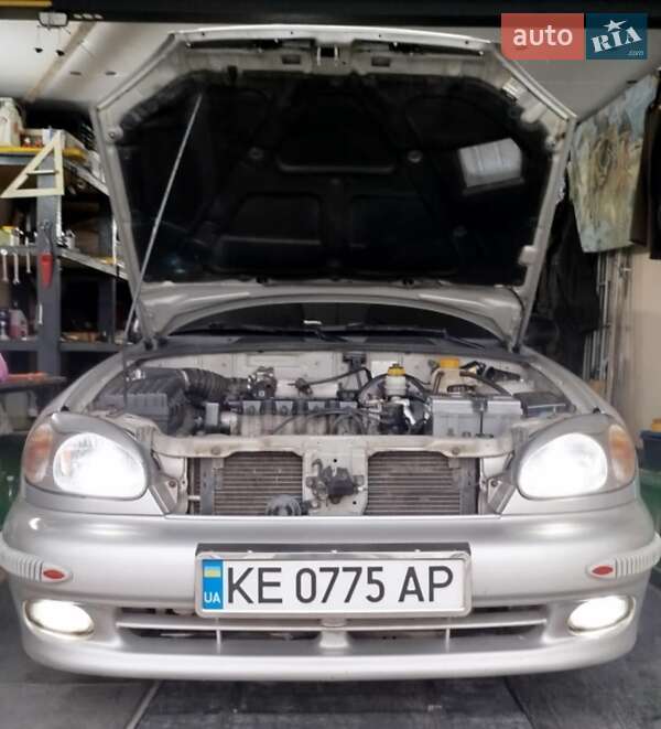 Седан Daewoo Lanos 2004 в Павлограді